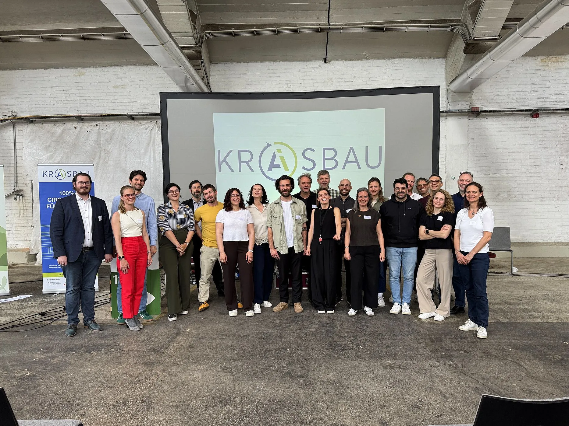 Das KRAISBAU-Konsortium beim Netzwerktreffen im Zukunftsanker. Bildcredits: Markus Palzer-Khomenko/Climate Lab
